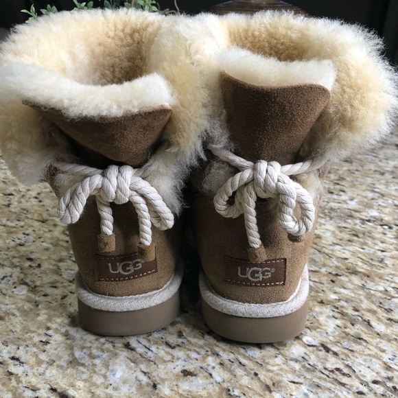 Ugg Mairi Chestnut Boots w/ Nautical Rope Bow 8 - Picture 9 of 10